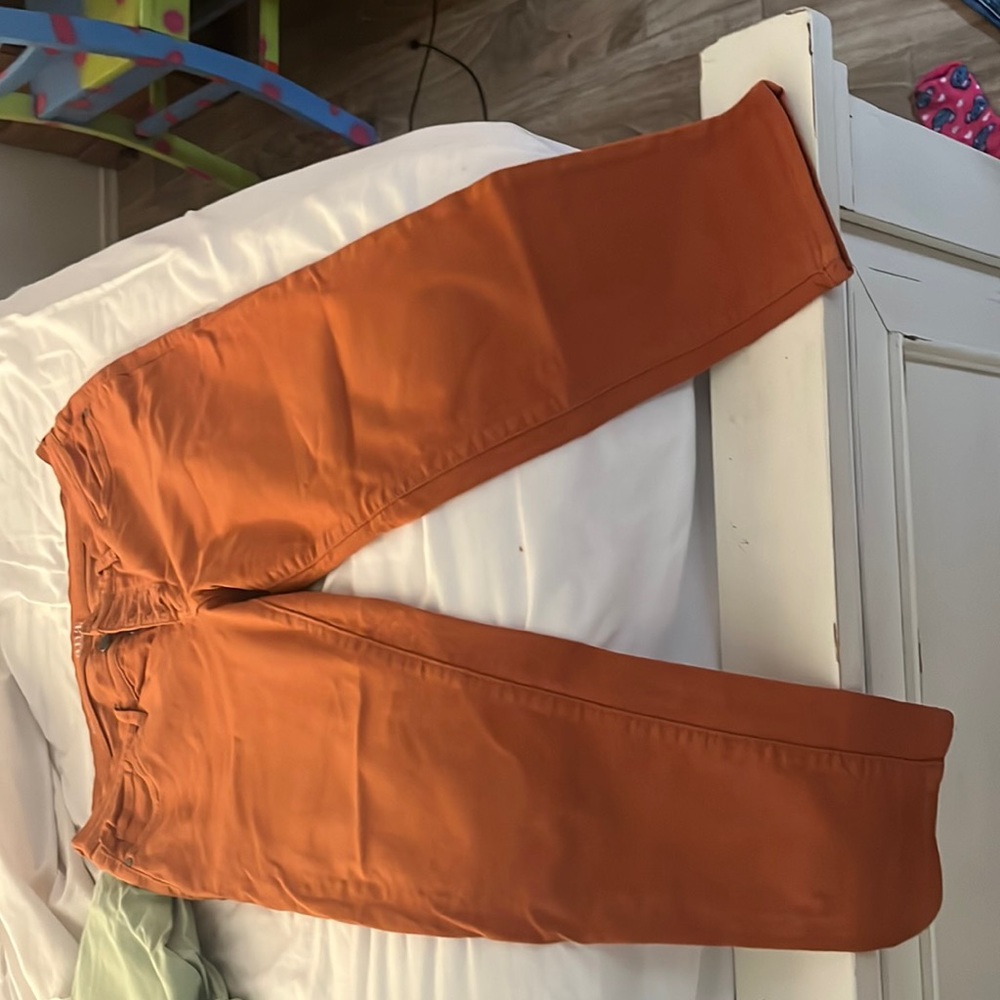 a.n.a brand. High rise size 12 capris.